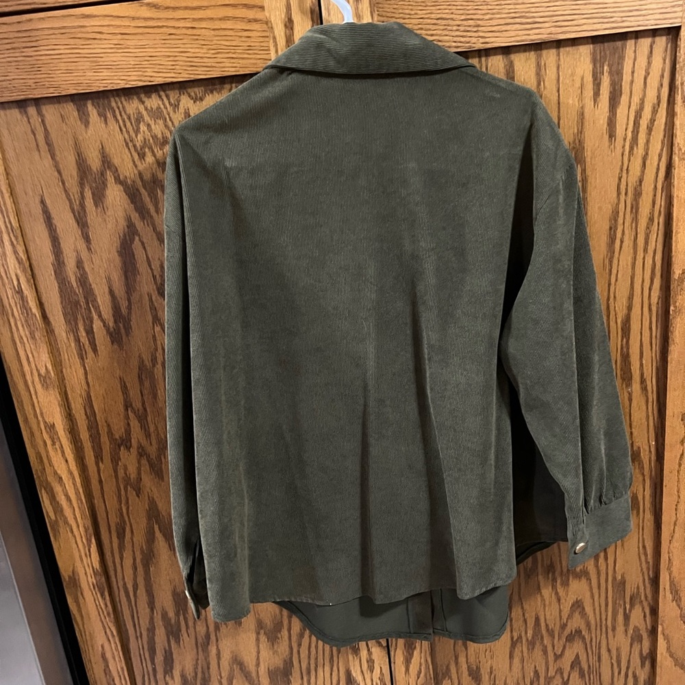 Womens XL lightweight) Olive Green. Runs small